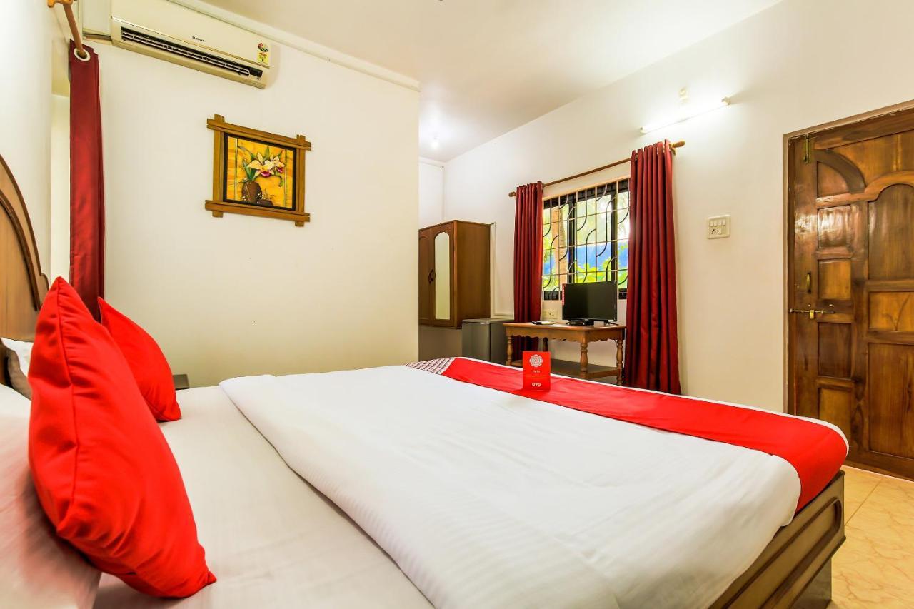 Oyo 13311 The White Feather Hotel مادريم المظهر الخارجي الصورة